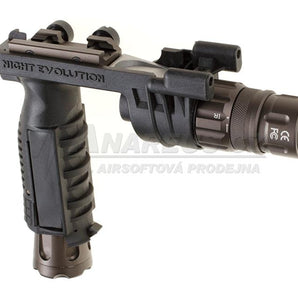 M900W Vertical Foregrp Weapon Light ( Black )